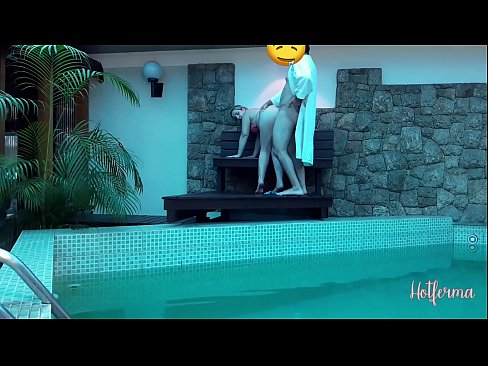 ❤️ Boss xizmetkarê vedixwîne hewzê, lê nikarî li ber germiyekê bisekine ️ Sluts li porno ku.banglablog.top ❌❤